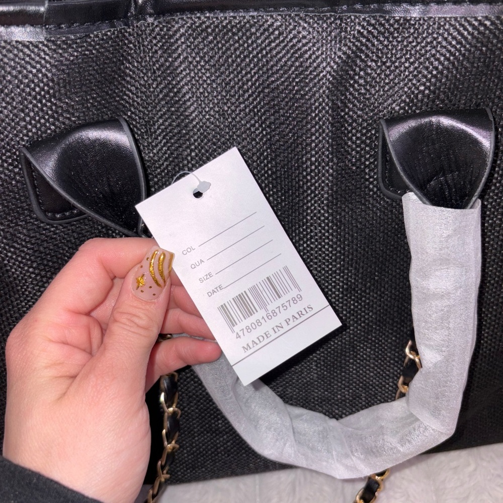 Black and Gold Chain Tote - Picture 9 of 9